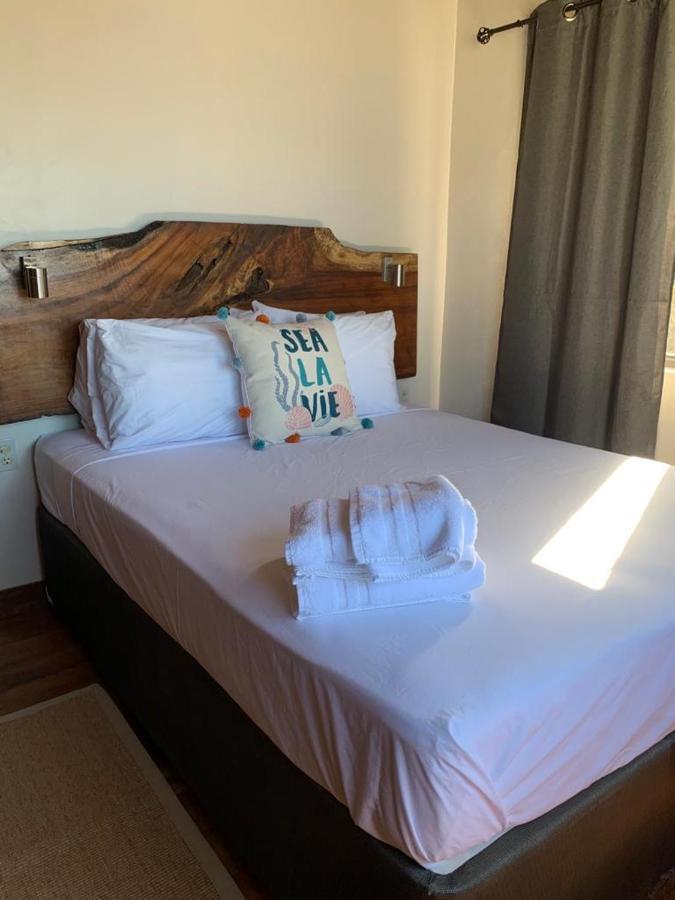 The Bounty Hotel Кайе Колкер Екстериор снимка