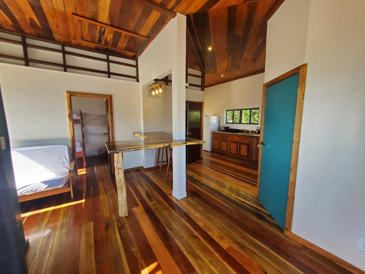 The Bounty Hotel Кайе Колкер Екстериор снимка