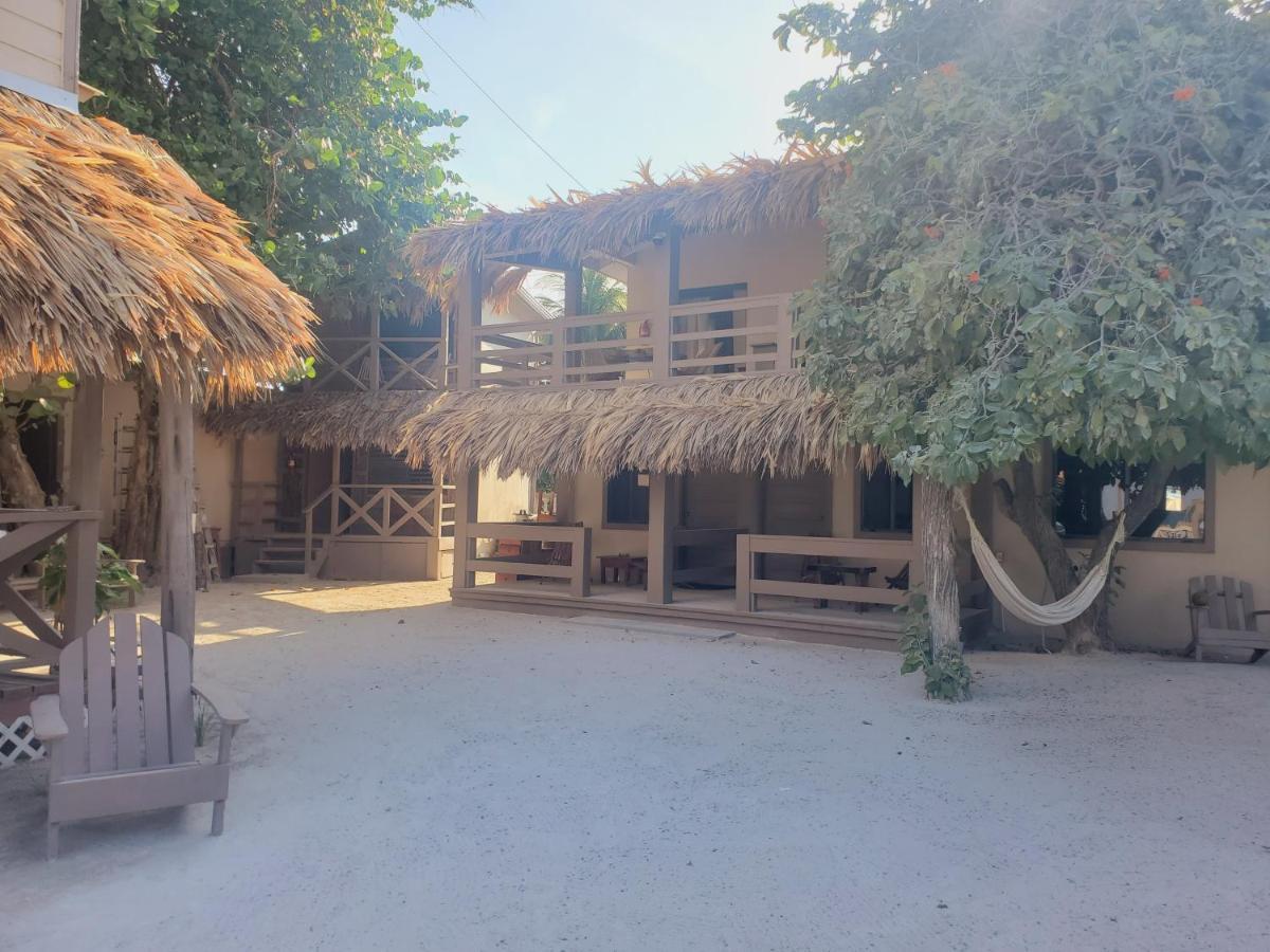The Bounty Hotel Кайе Колкер Екстериор снимка