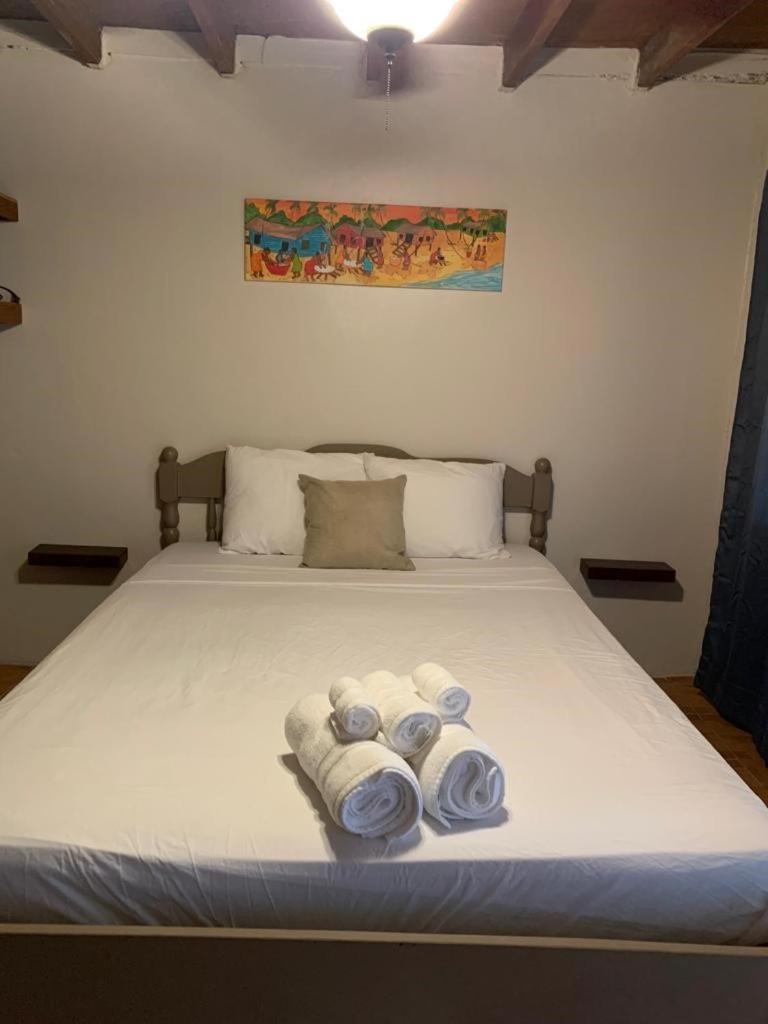 The Bounty Hotel Кайе Колкер Екстериор снимка
