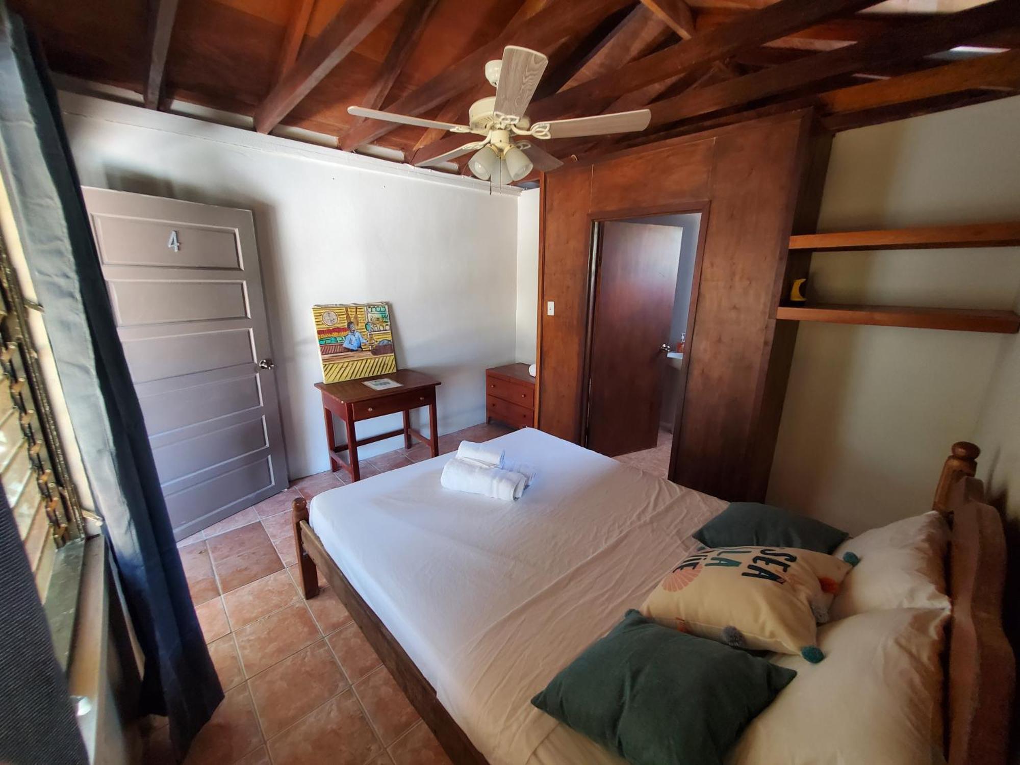 The Bounty Hotel Кайе Колкер Екстериор снимка
